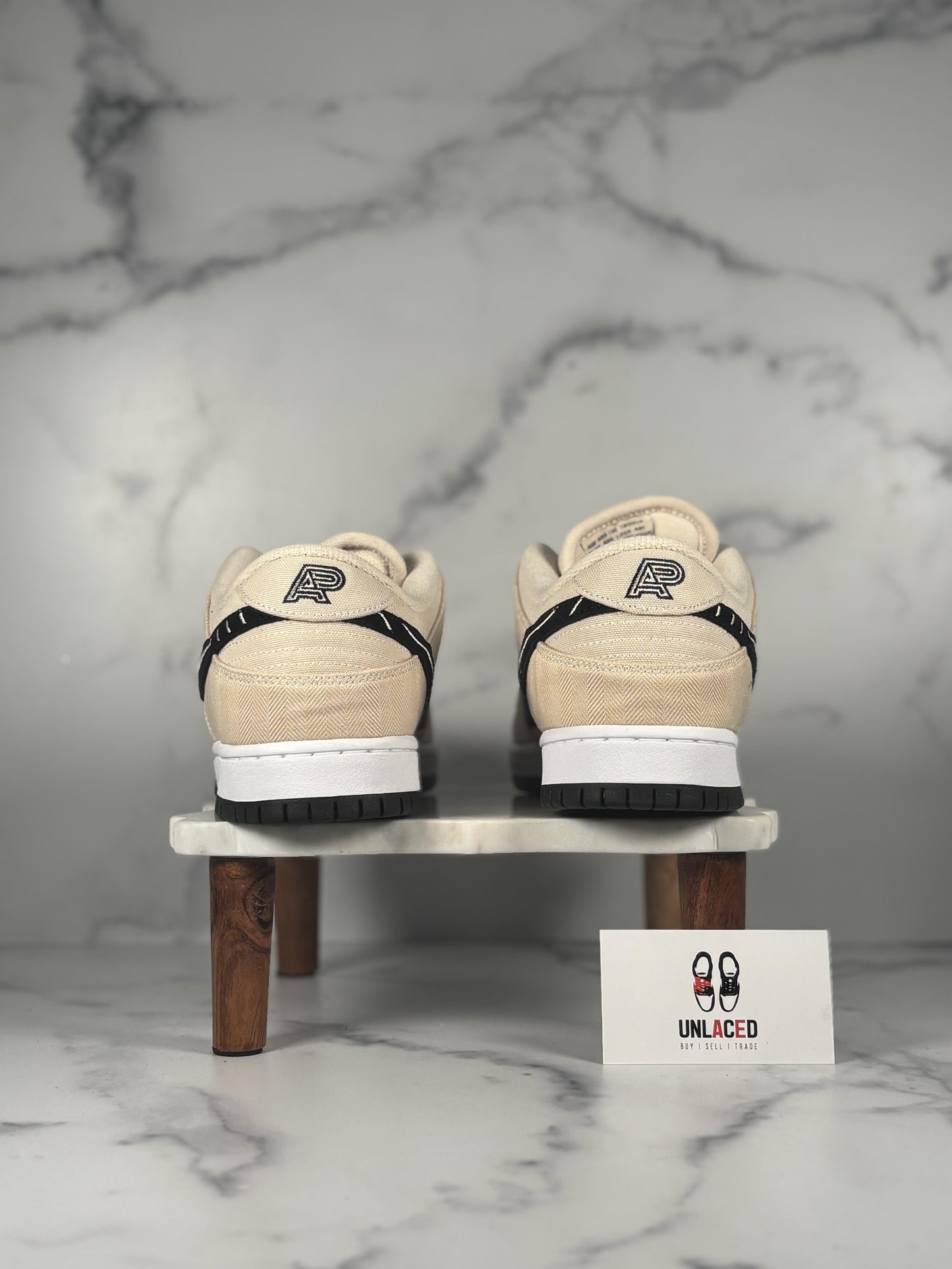 Nike SB Dunk Low 'Albino & Preto'
