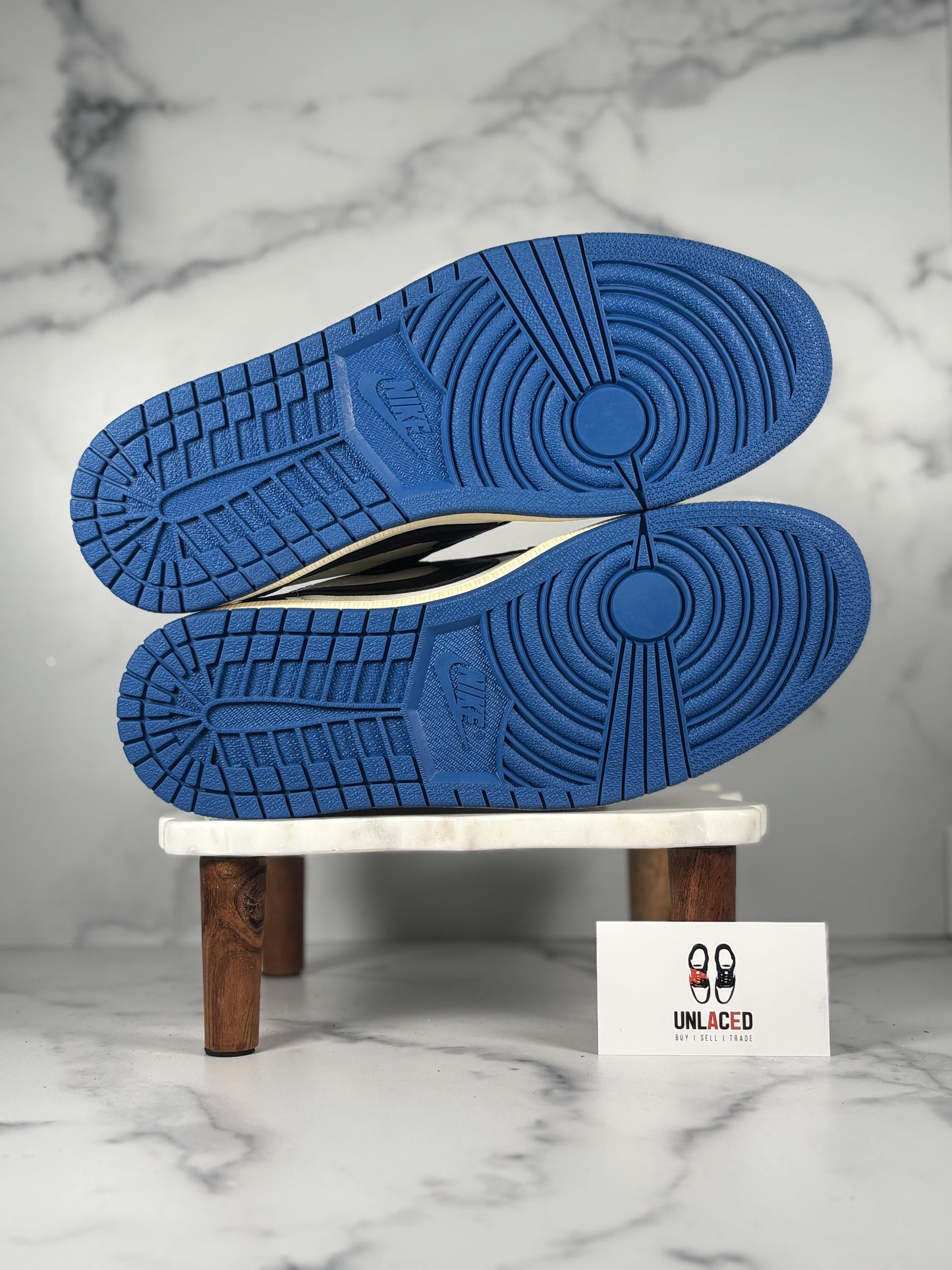 Jordan 1 Retro Low OG SP 'Fragment x Travis Scott'