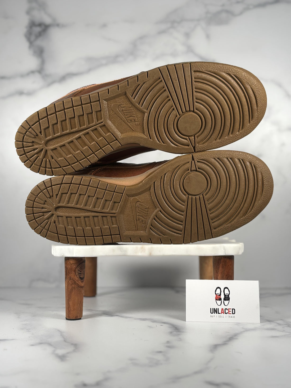 Nike SB Dunk Low 'Gibson Guitar Case'