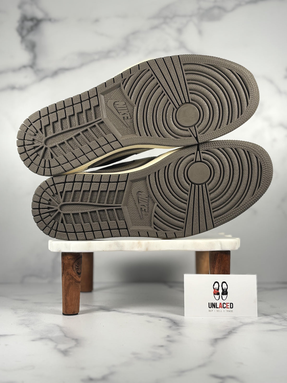 Jordan 1 Retro Low OG SP 'Travis Scott Reverse Mocha'