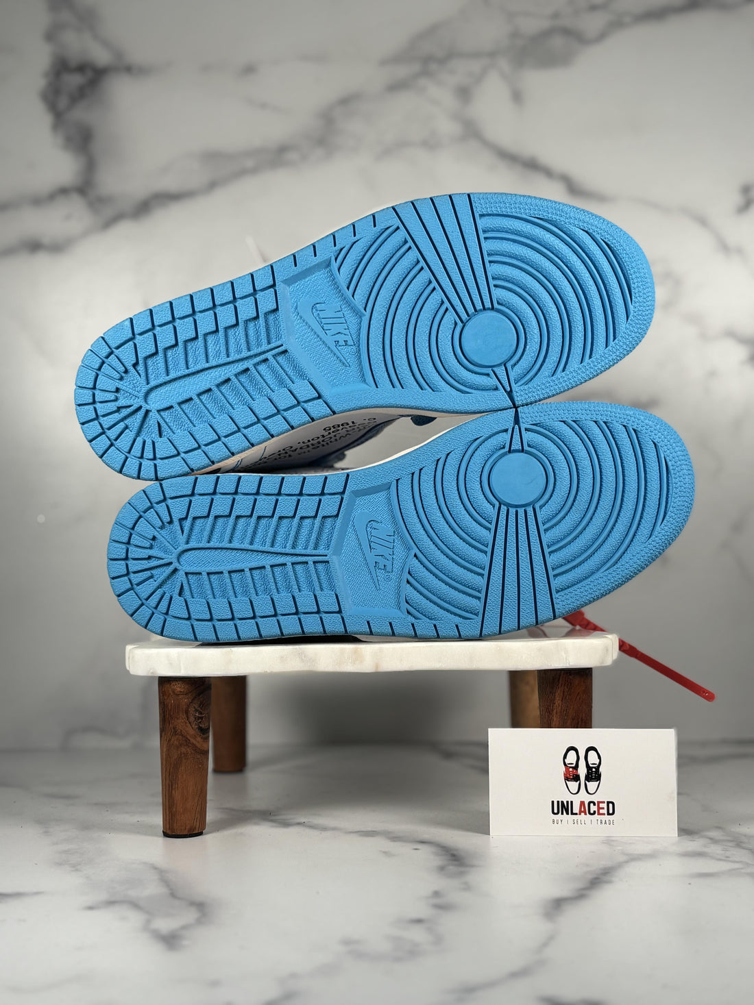 Jordan 1 Retro High 'Off-White University Blue'