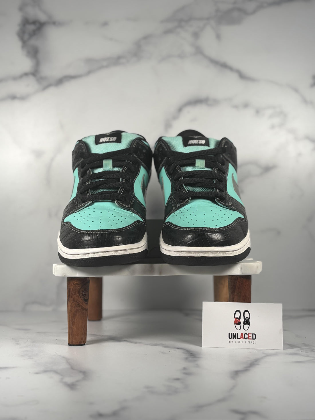 Nike SB Dunk Low 'Diamond Supply Co.'