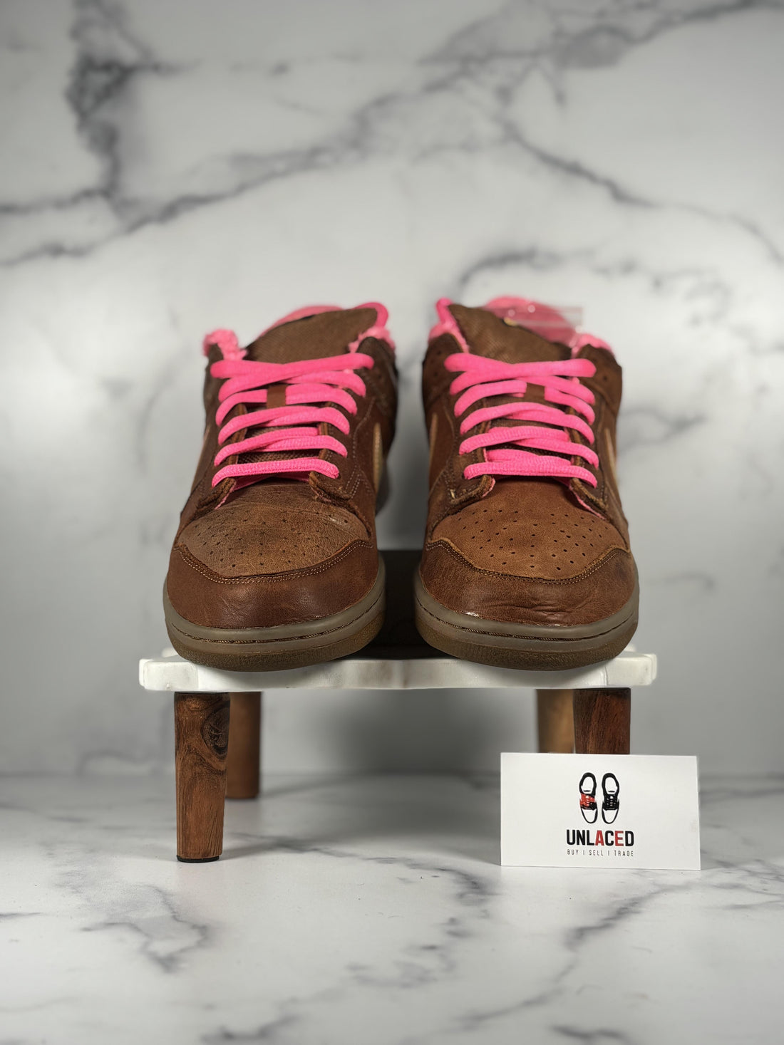 Nike SB Dunk Low 'Gibson Guitar Case'