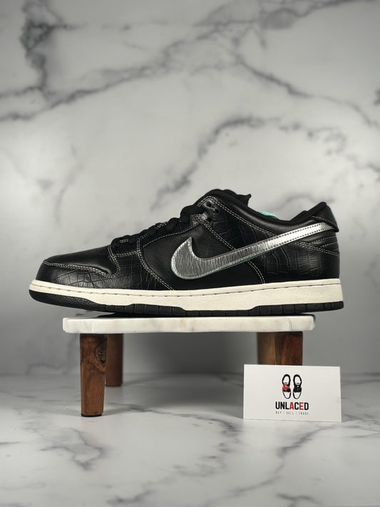 Nike SB Dunk Low 'Diamond Supply Co. Black Diamond'
