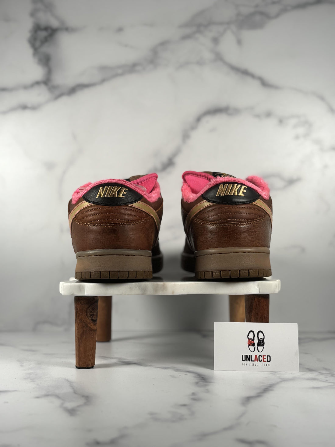 Nike SB Dunk Low 'Gibson Guitar Case'