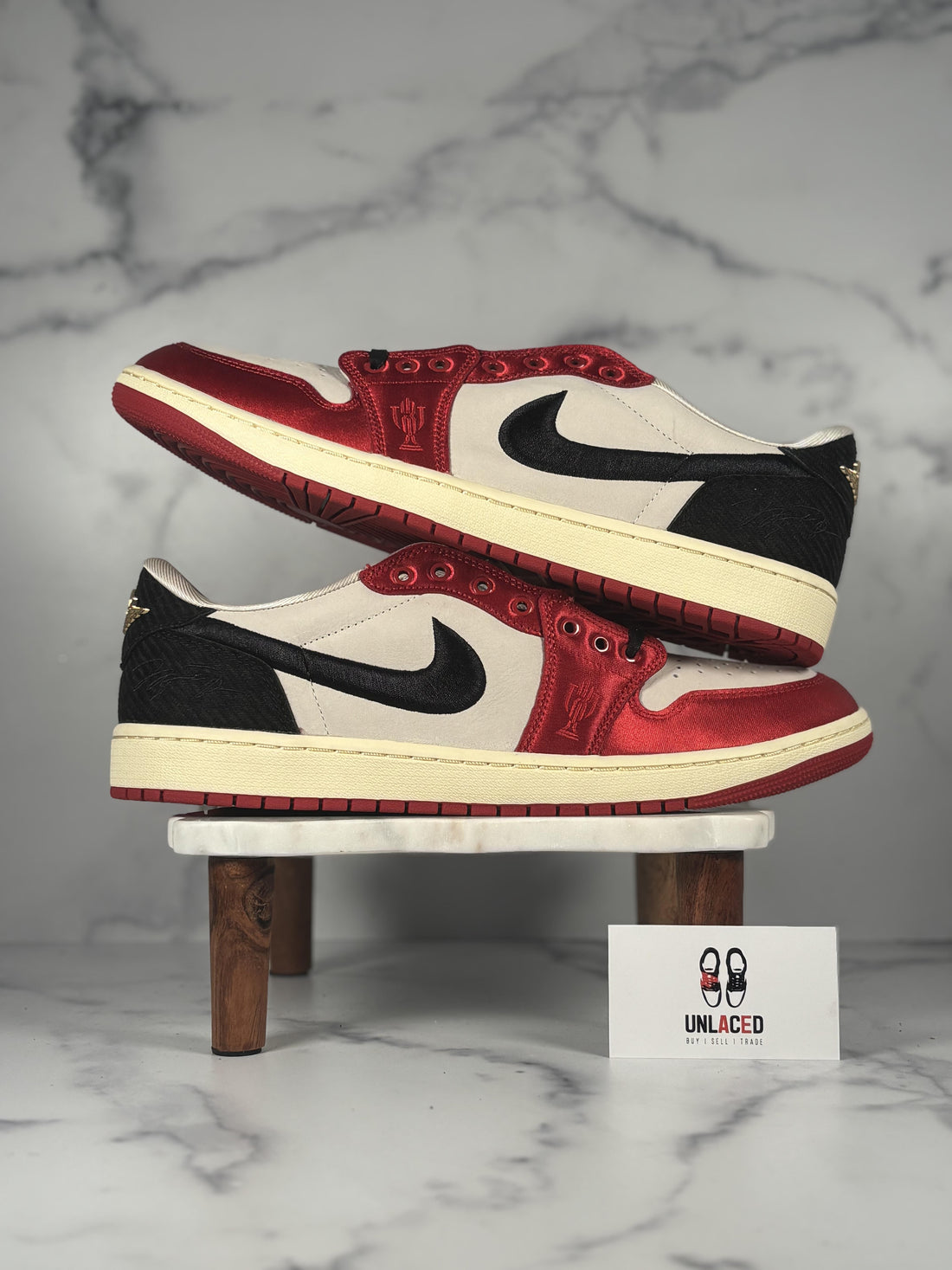 Jordan 1 Retro Low OG 'Trophy Room Rookie Card Away'