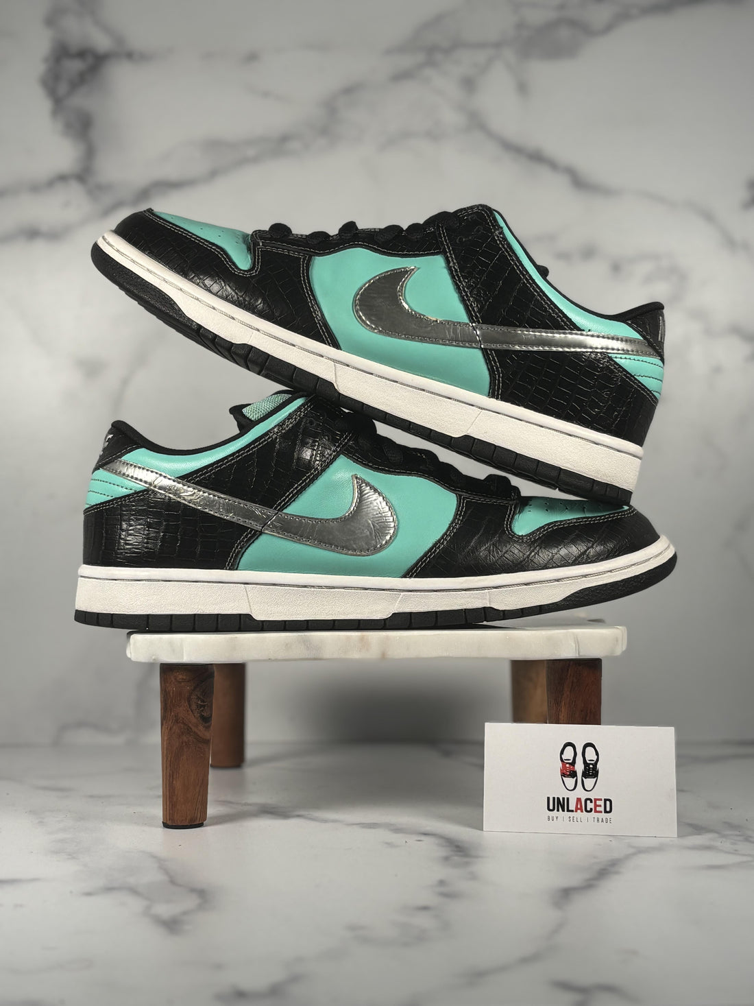 Nike SB Dunk Low 'Diamond Supply Co.'
