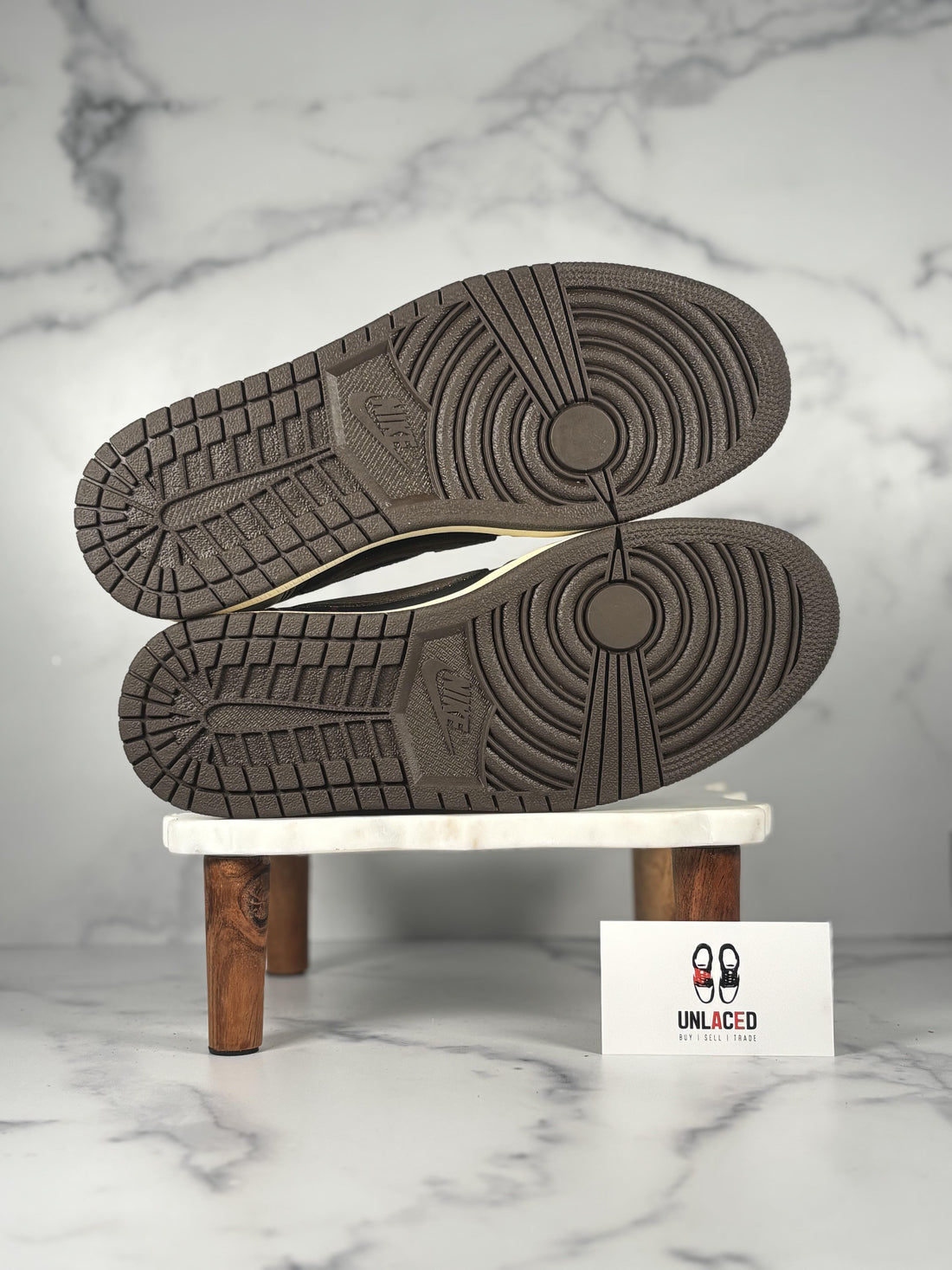 Jordan 1 Retro Low OG SP 'Travis Scott Mocha'